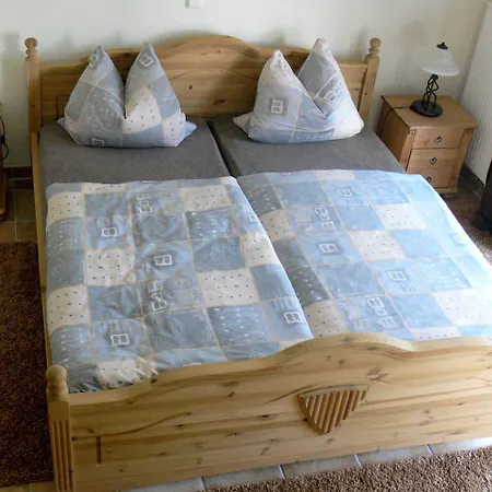 Monika Schneider * 윔바흐